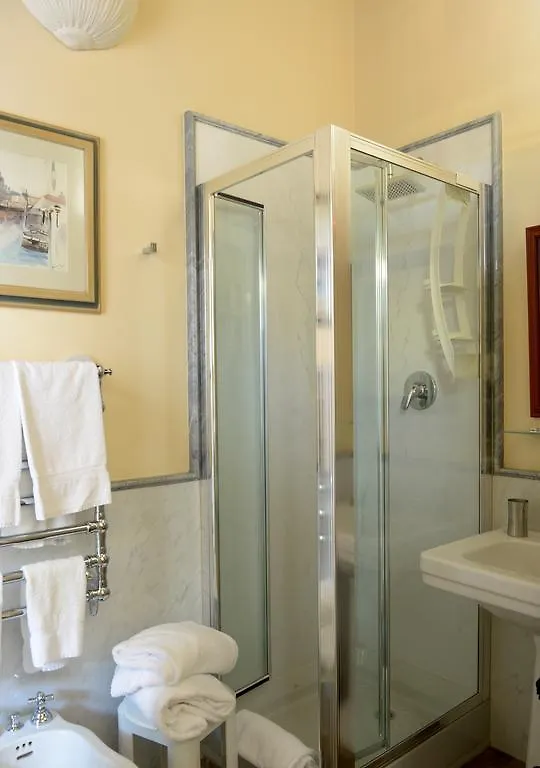 Bed and Breakfast Trentatre Флоренция Италия