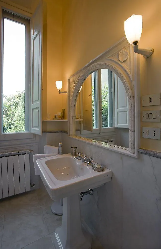 Bed and Breakfast Trentatre Флоренция Отель типа 